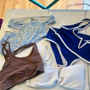 Bathing suit bundle 4 tops 2 bottoms M/L